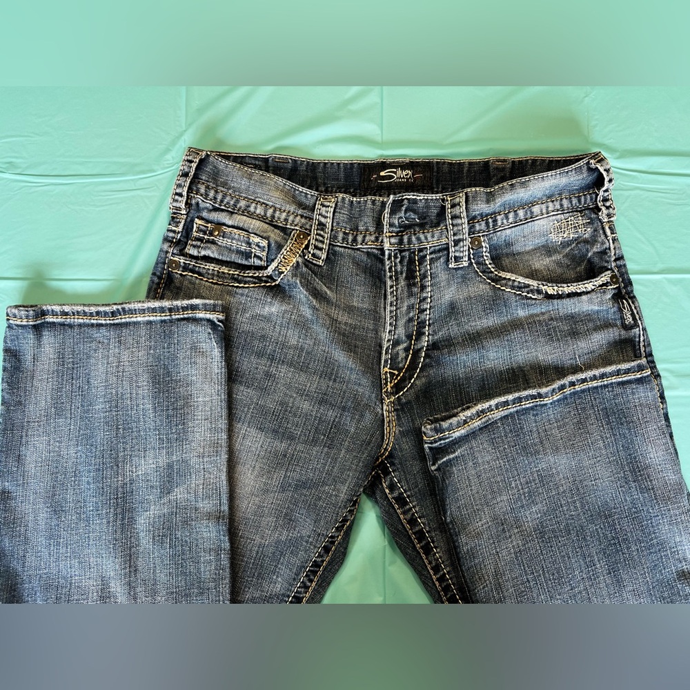 Silver Jeans Relaxed Blue Denim with Classic Style